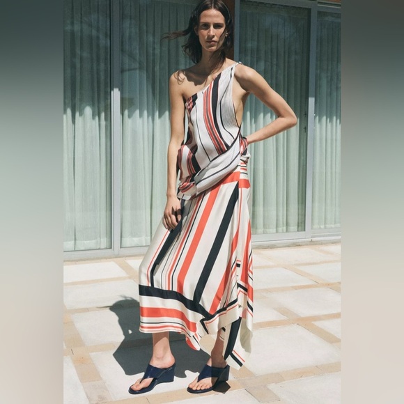 🔥🔥Zara Asymmetric striped skirt ZW collection - Picture 8 of 8